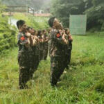 Cerca de -12-